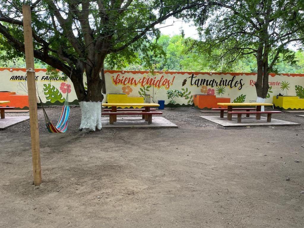 Hotel Tamarindos Zihuatanejo Exterior photo