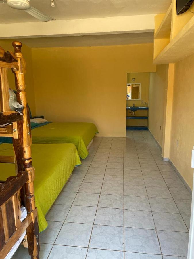Hotel Tamarindos Zihuatanejo Exterior photo